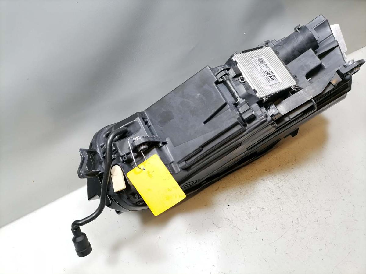 VW Passat B9 original Scheinwerfer rechts LED Bj.2024